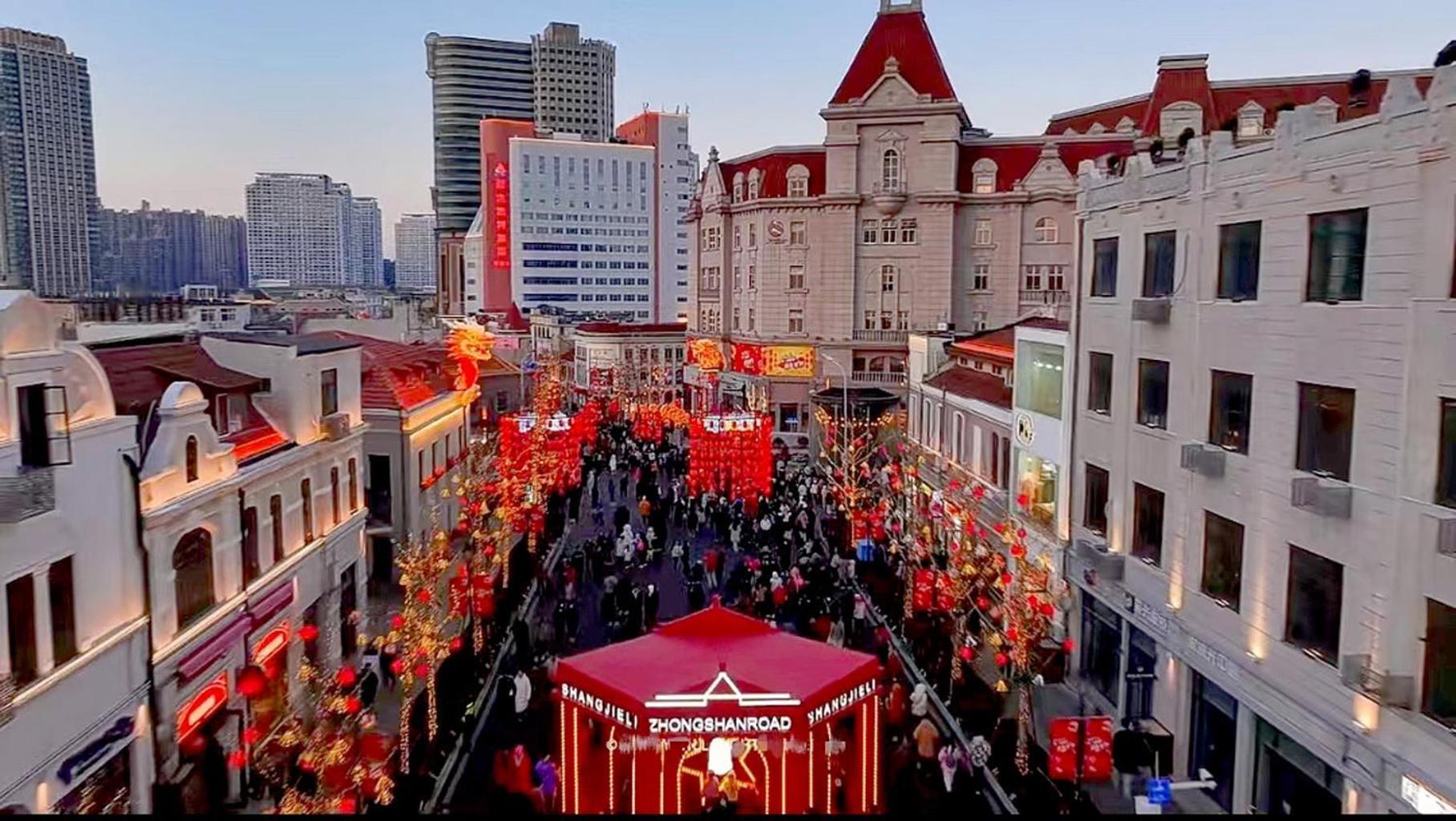 Hua Qi Kaiserdom Hotel Zhongshan Road St Michael'S Cathedral And Zhanqiao Pier تشينغداو المظهر الخارجي الصورة