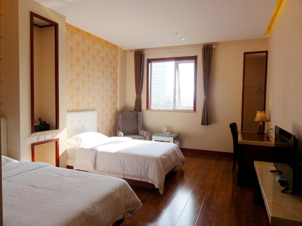 Hua Qi Kaiserdom Hotel Zhongshan Road St Michael'S Cathedral And Zhanqiao Pier تشينغداو المظهر الخارجي الصورة