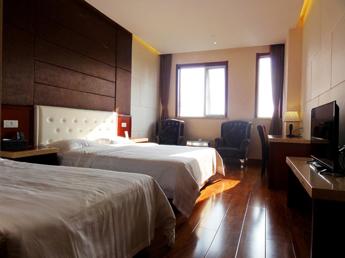 Hua Qi Kaiserdom Hotel Zhongshan Road St Michael'S Cathedral And Zhanqiao Pier تشينغداو المظهر الخارجي الصورة