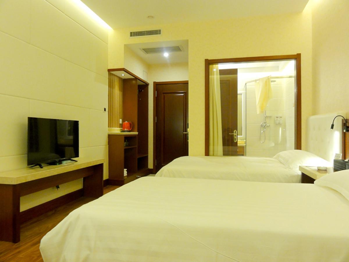 Hua Qi Kaiserdom Hotel Zhongshan Road St Michael'S Cathedral And Zhanqiao Pier تشينغداو المظهر الخارجي الصورة