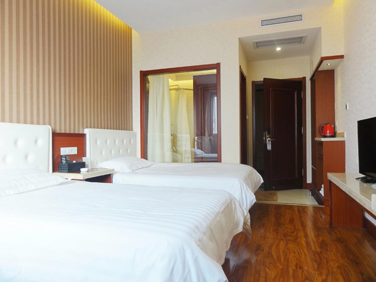 Hua Qi Kaiserdom Hotel Zhongshan Road St Michael'S Cathedral And Zhanqiao Pier تشينغداو المظهر الخارجي الصورة