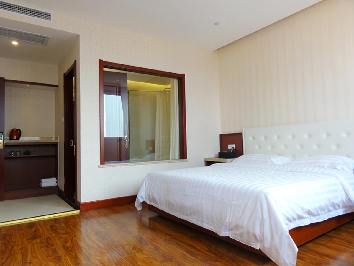 Hua Qi Kaiserdom Hotel Zhongshan Road St Michael'S Cathedral And Zhanqiao Pier تشينغداو المظهر الخارجي الصورة