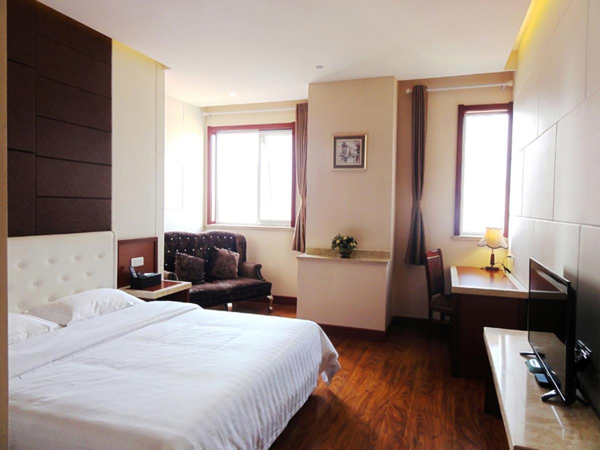 Hua Qi Kaiserdom Hotel Zhongshan Road St Michael'S Cathedral And Zhanqiao Pier تشينغداو المظهر الخارجي الصورة