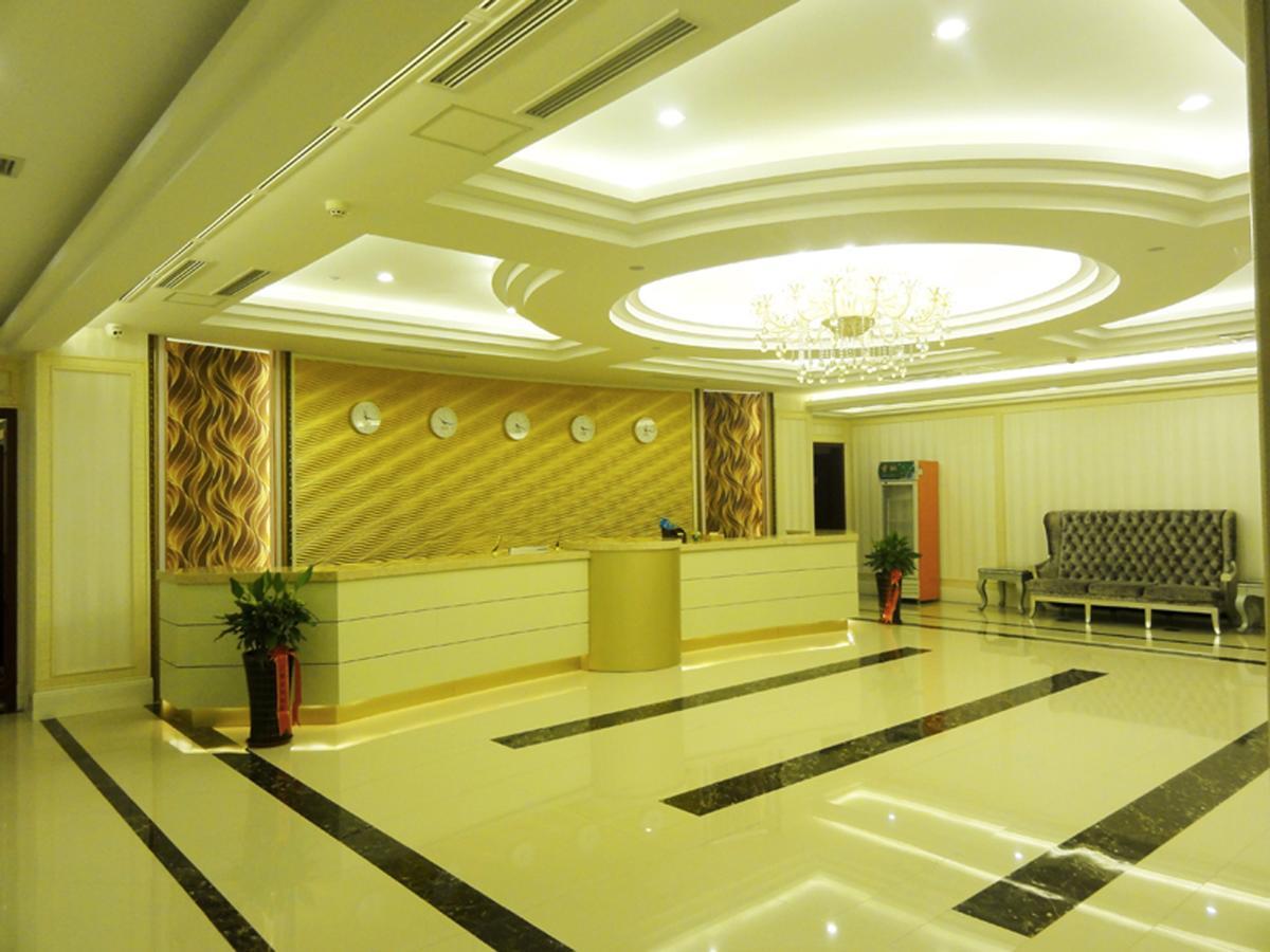 Hua Qi Kaiserdom Hotel Zhongshan Road St Michael'S Cathedral And Zhanqiao Pier تشينغداو المظهر الخارجي الصورة
