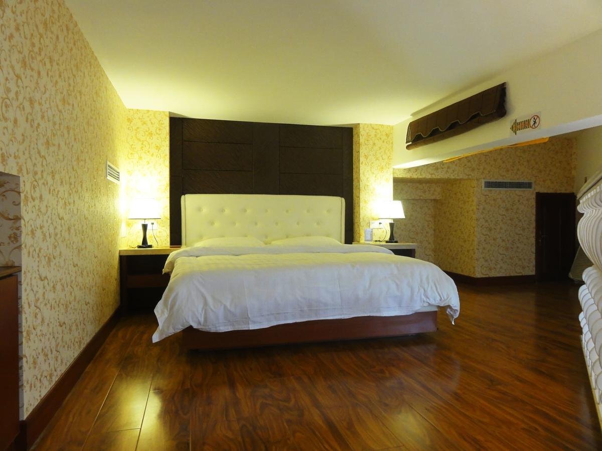 Hua Qi Kaiserdom Hotel Zhongshan Road St Michael'S Cathedral And Zhanqiao Pier تشينغداو المظهر الخارجي الصورة