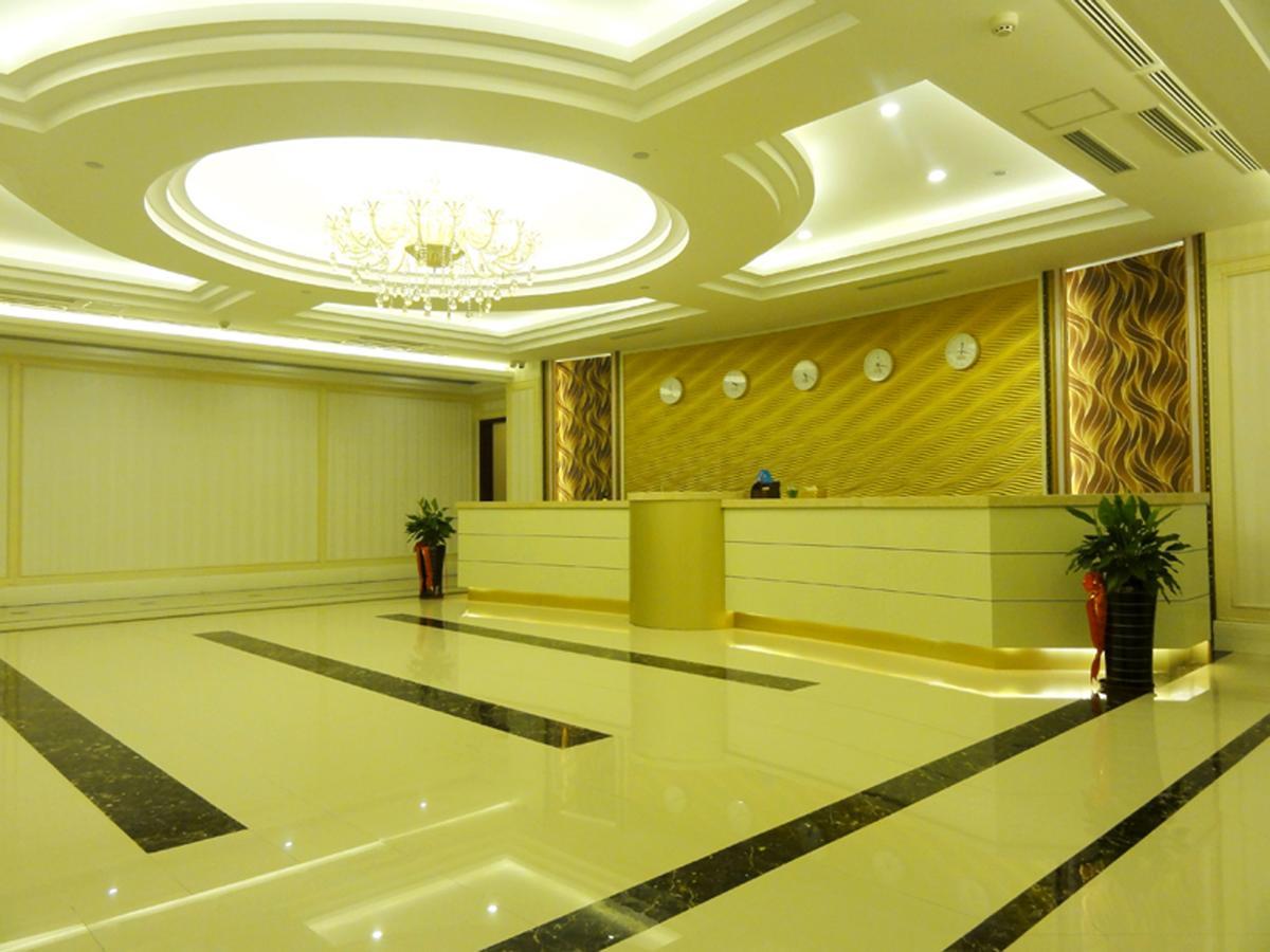 Hua Qi Kaiserdom Hotel Zhongshan Road St Michael'S Cathedral And Zhanqiao Pier تشينغداو المظهر الخارجي الصورة
